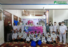 Berbagi Takjil