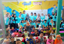 SMP; Belanja Bijak dan Bakti Sosial Special Event Financial Week SMP Islam Tugasku